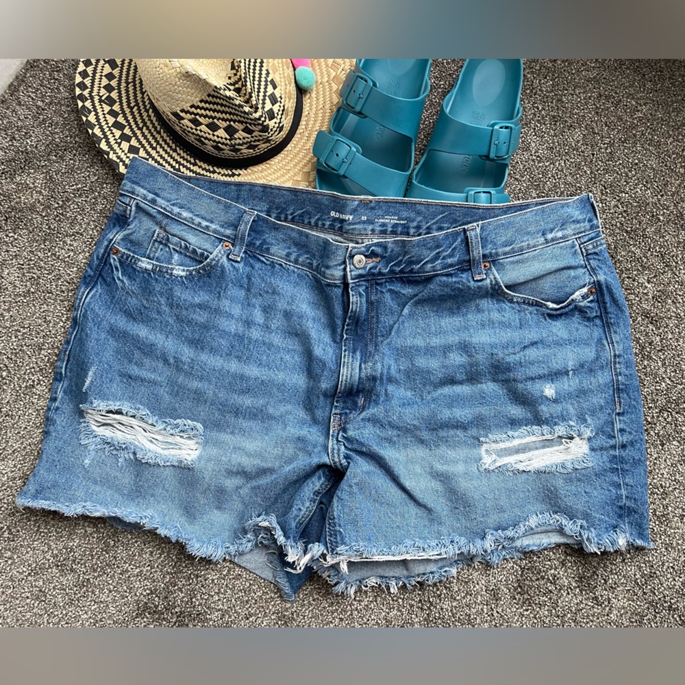 Old Navy - High Waist Slouchy Straight Cutoff Shorts - Size 22